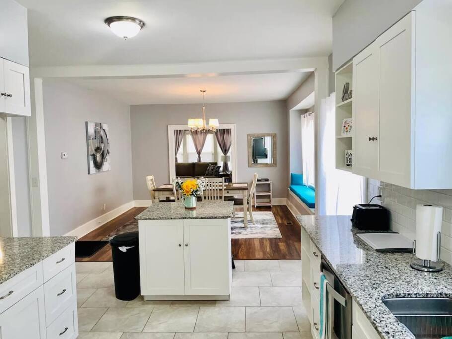 Cherry Street Luxury- Shopping-Dining-By Downtown And Hospitals Tulsa Extérieur photo