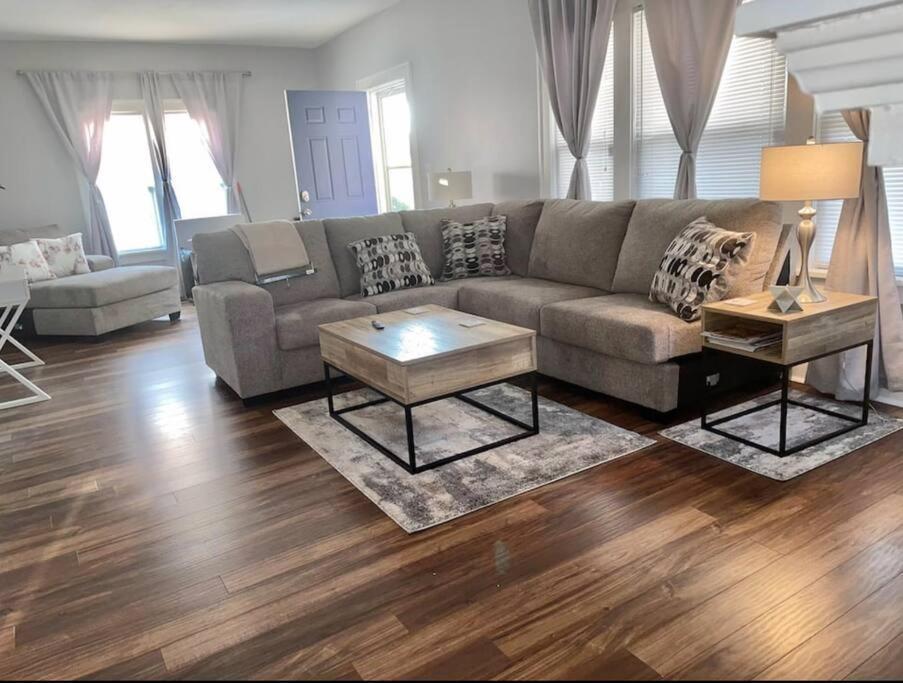 Cherry Street Luxury- Shopping-Dining-By Downtown And Hospitals Tulsa Extérieur photo